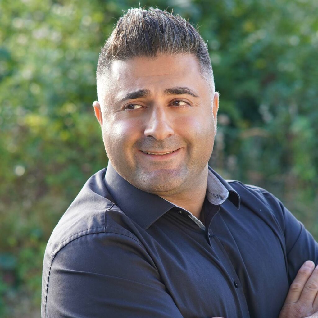 Ich freue mich auf deine Kontaktaufnahme! Sükro Aras · Coach & Trainer